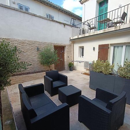 T3 Renove Avec Cour, Intra Muros Avignon Luaran gambar