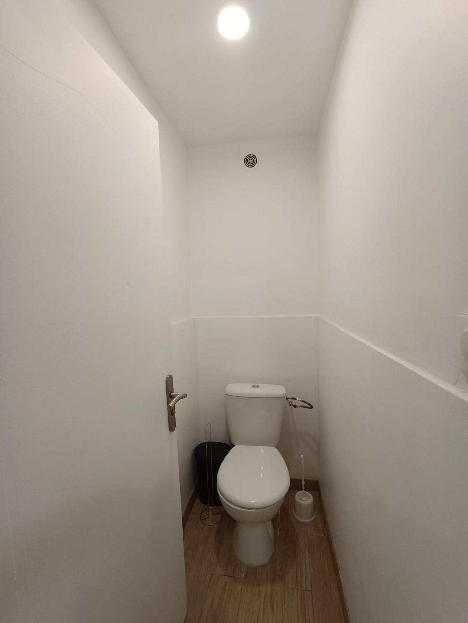 T3 Renove Avec Cour, Intra Muros Avignon Luaran gambar