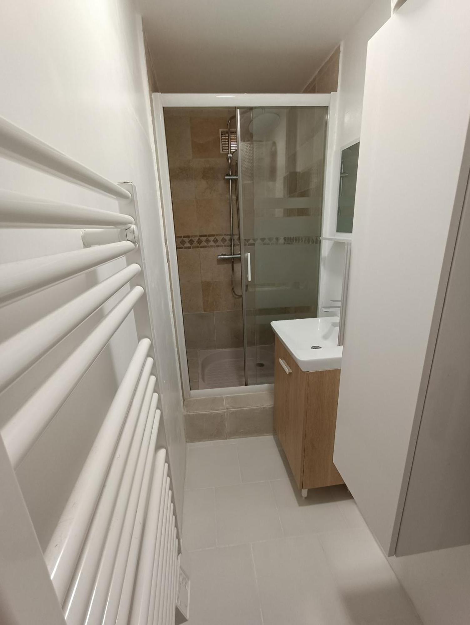 T3 Renove Avec Cour, Intra Muros Avignon Luaran gambar